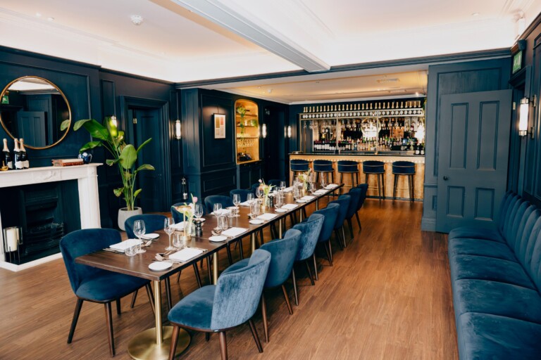 Long table dinner parliament room and bar
